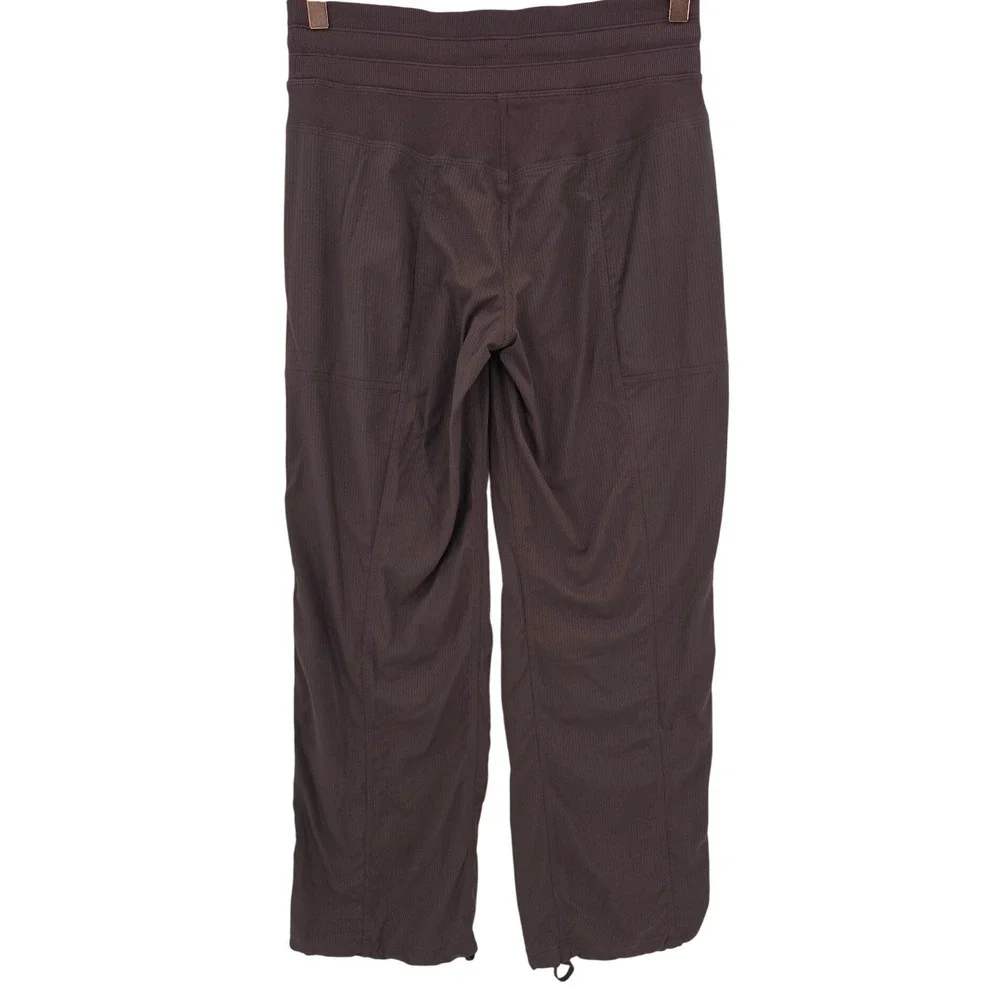 Lululemon Womens 6 Espresso Dance Studio Mid-Rise Pant Short